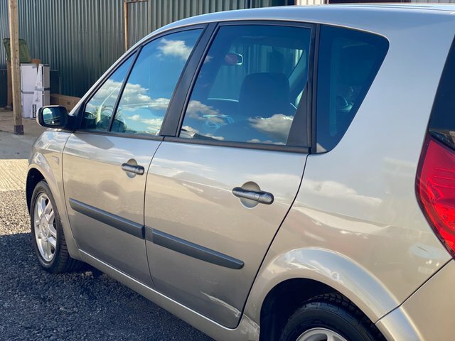 Renault Scenic 1.6L Dynamique Gold #22