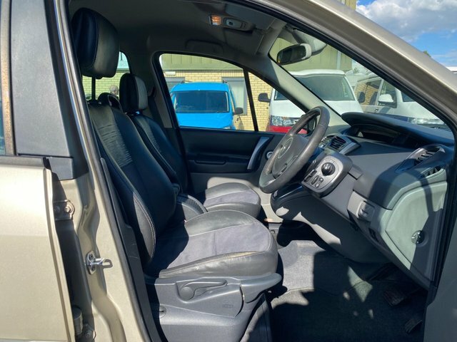 Renault Scenic 1.6 Vvt Dynamique S Gold #5