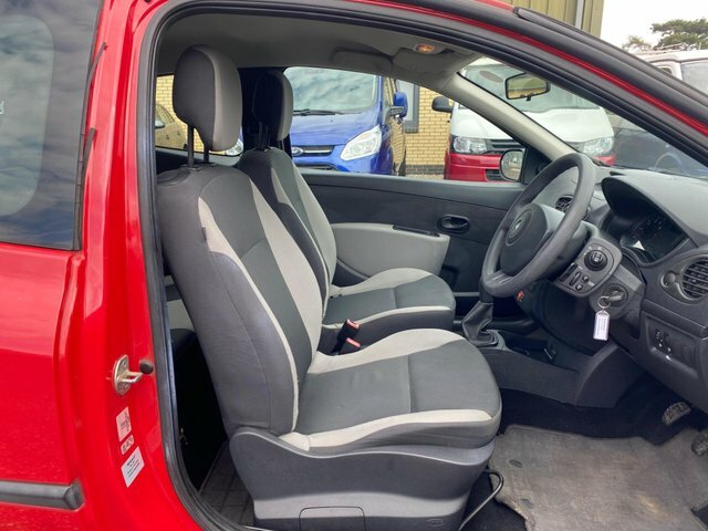 Renault Clio 1.2 16V Extreme Red #5