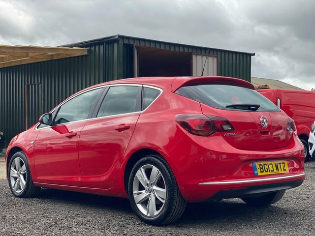 Vauxhall Astra 1.6 16V Sri Euro 5 BG13WTZ Red #3
