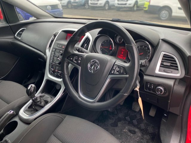 Vauxhall Astra 1.6 16V Sri Euro 5 BG13WTZ Red #5