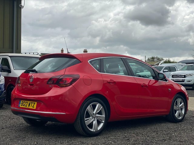 Vauxhall Astra 1.6 16V Sri Euro 5 BG13WTZ Red #4