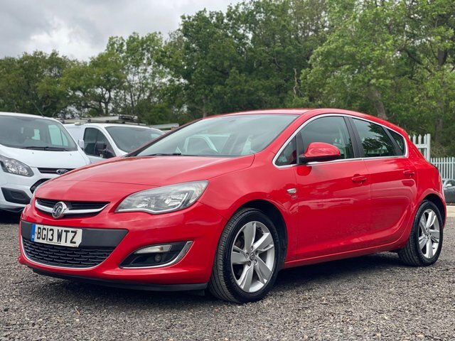 Vauxhall Astra 1.6 16V Sri Euro 5 BG13WTZ Red #2