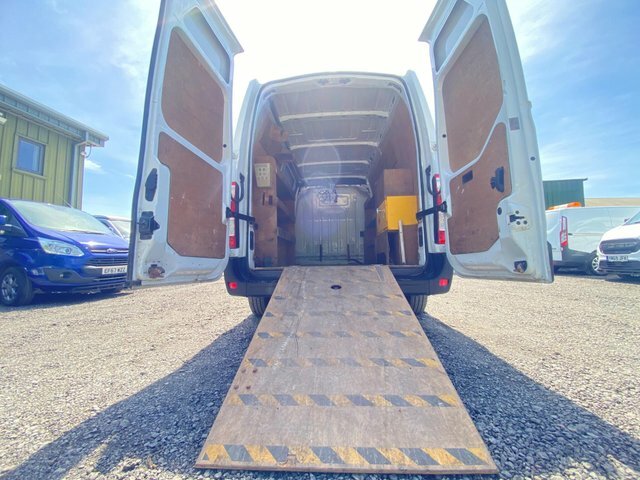 Vauxhall Movano Mpv White #7