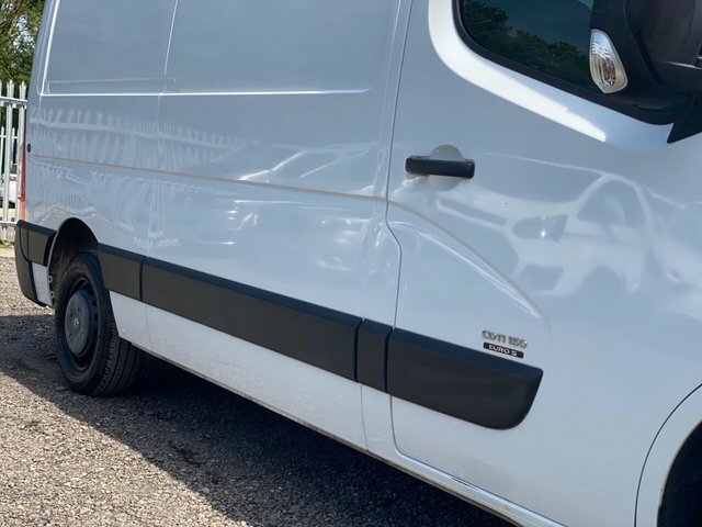 Vauxhall Movano Mpv White #15