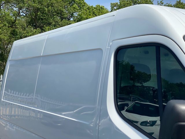 Vauxhall Movano Mpv White #16