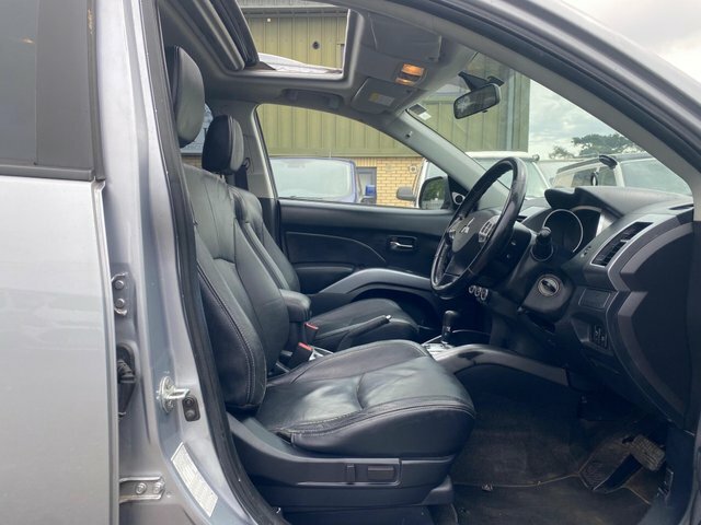 Mitsubishi Outlander 2.2 Outlander Juro Di-d 4Wd Blue #32