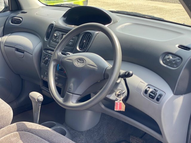 Toyota Verso Verso Gls Vvt-i 5-Door Beige #6
