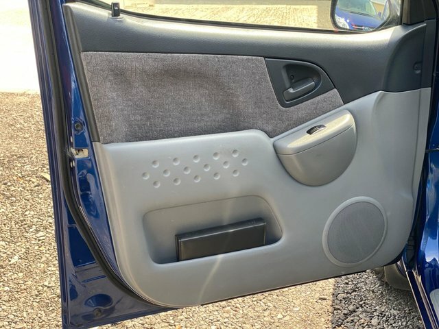 Toyota Verso Verso Gls Vvt-i 5-Door Beige #45
