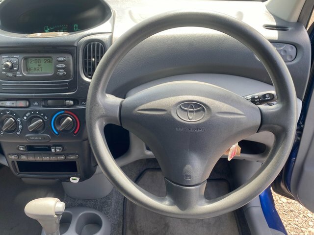 Toyota Verso Verso Gls Vvt-i 5-Door Beige #35