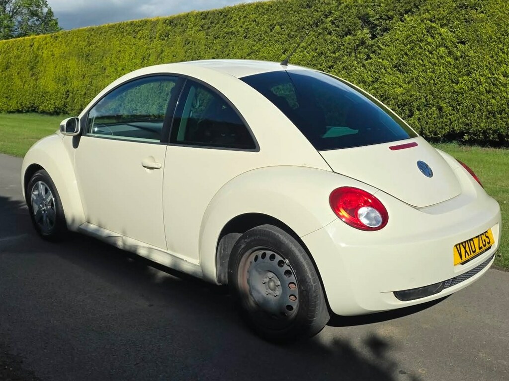 Volkswagen Beetle 1.6 Luna VX10ZGS #5