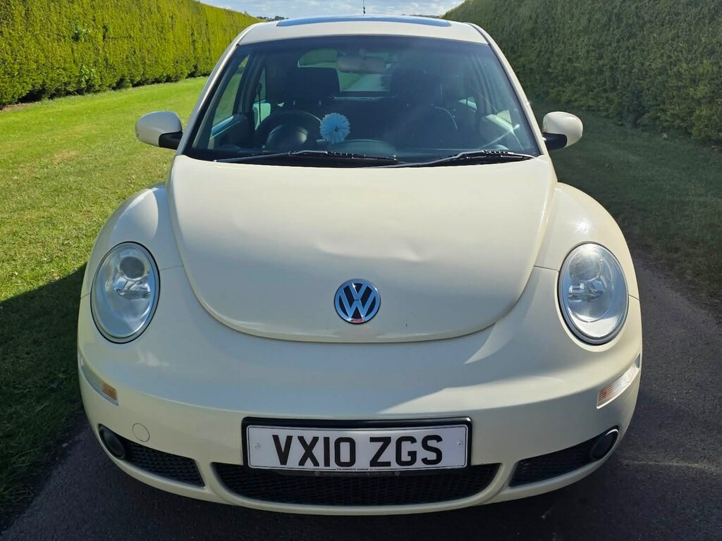 Volkswagen Beetle 1.6 Luna VX10ZGS #2