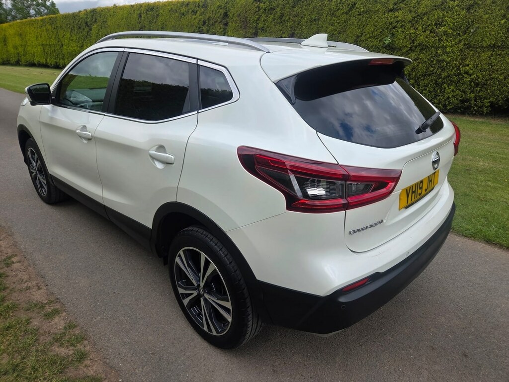 Nissan Qashqai 1.3 Dig-t N-connecta YH19JHT #4