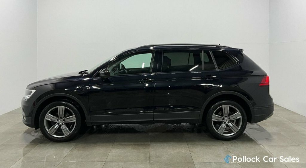 Volkswagen Tiguan Allspace 2L Match NGZ1738 Black #4