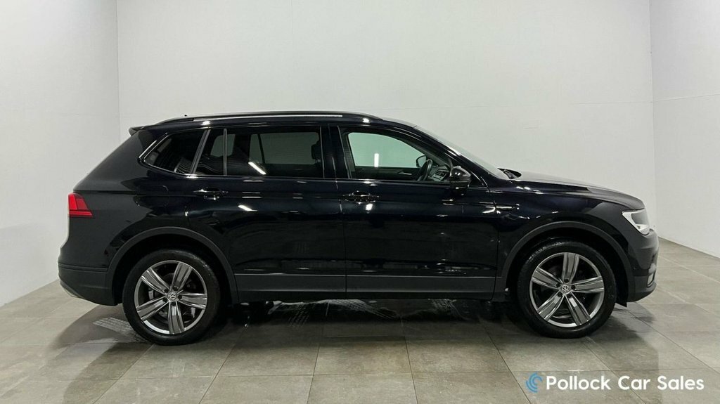 Volkswagen Tiguan Allspace 2L Match NGZ1738 Black #3