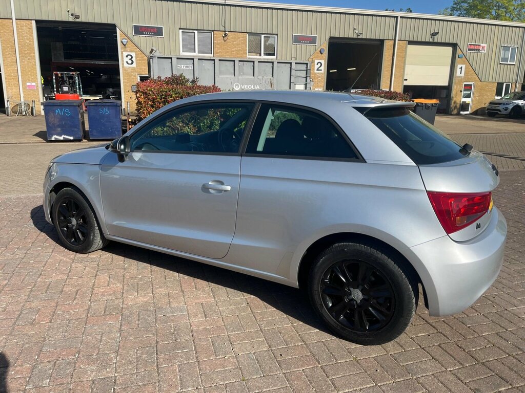 Audi A1 1.6 Tdi Se Euro 5 Ss YT60VGM Silver #2
