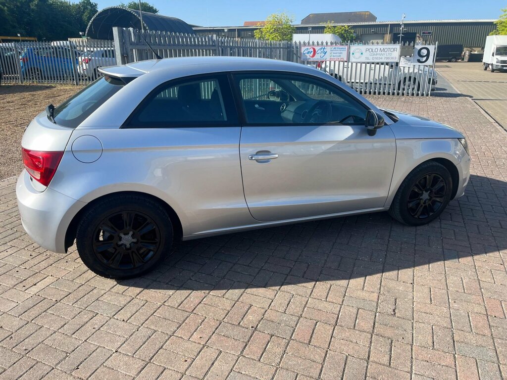 Audi A1 1.6 Tdi Se Euro 5 Ss YT60VGM Silver #5