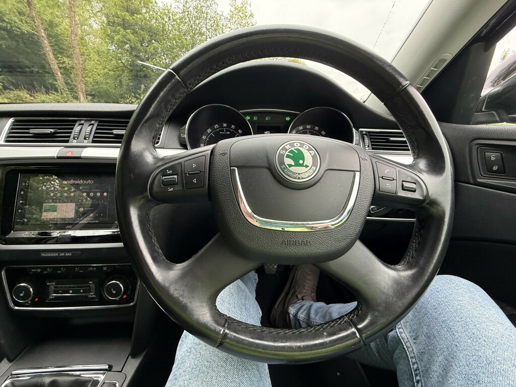 Skoda Superb Hatchback Brown #33