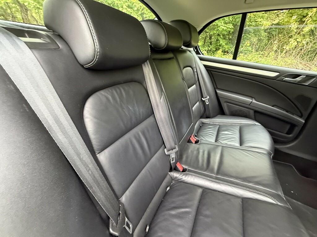 Skoda Superb Hatchback Brown #29