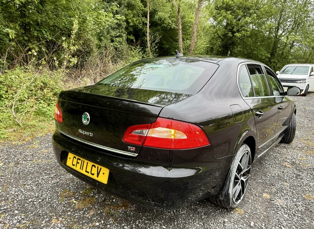 Skoda Superb Hatchback Brown #14