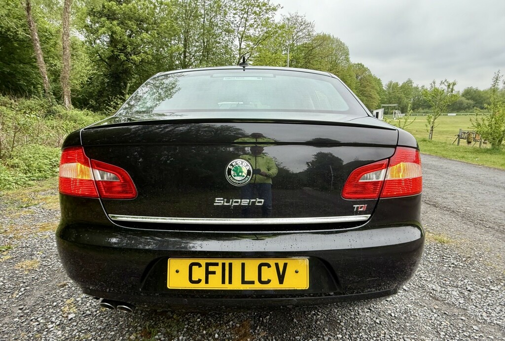 Skoda Superb Hatchback Brown #13