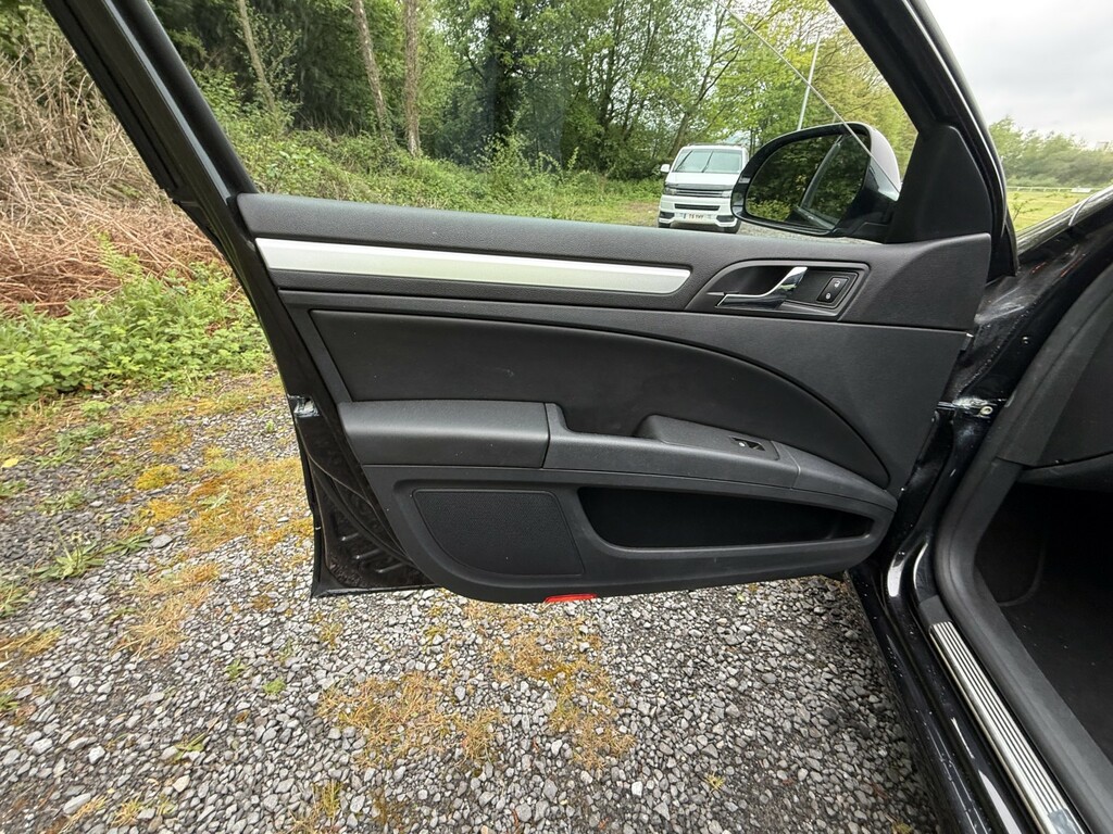 Skoda Superb Hatchback Brown #24
