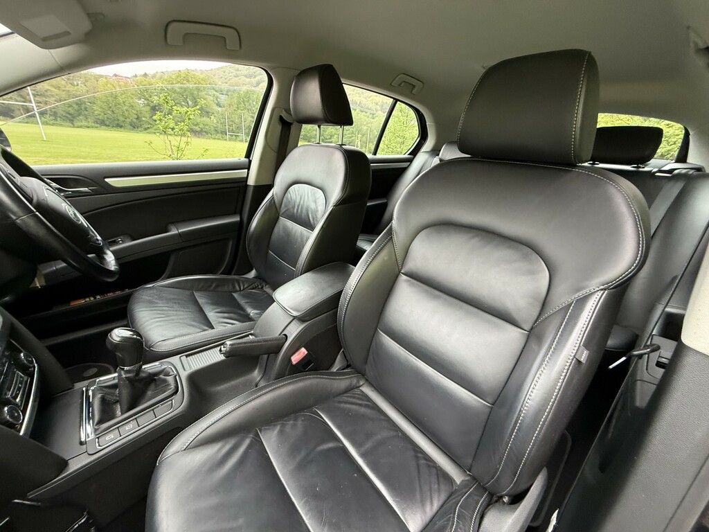 Skoda Superb Hatchback Brown #25