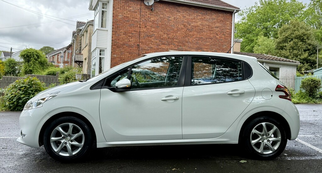 Peugeot 208 Hatchback 1.2 Vti Active1ownerdab-bt-alloys-20ta CV63XYP White #4