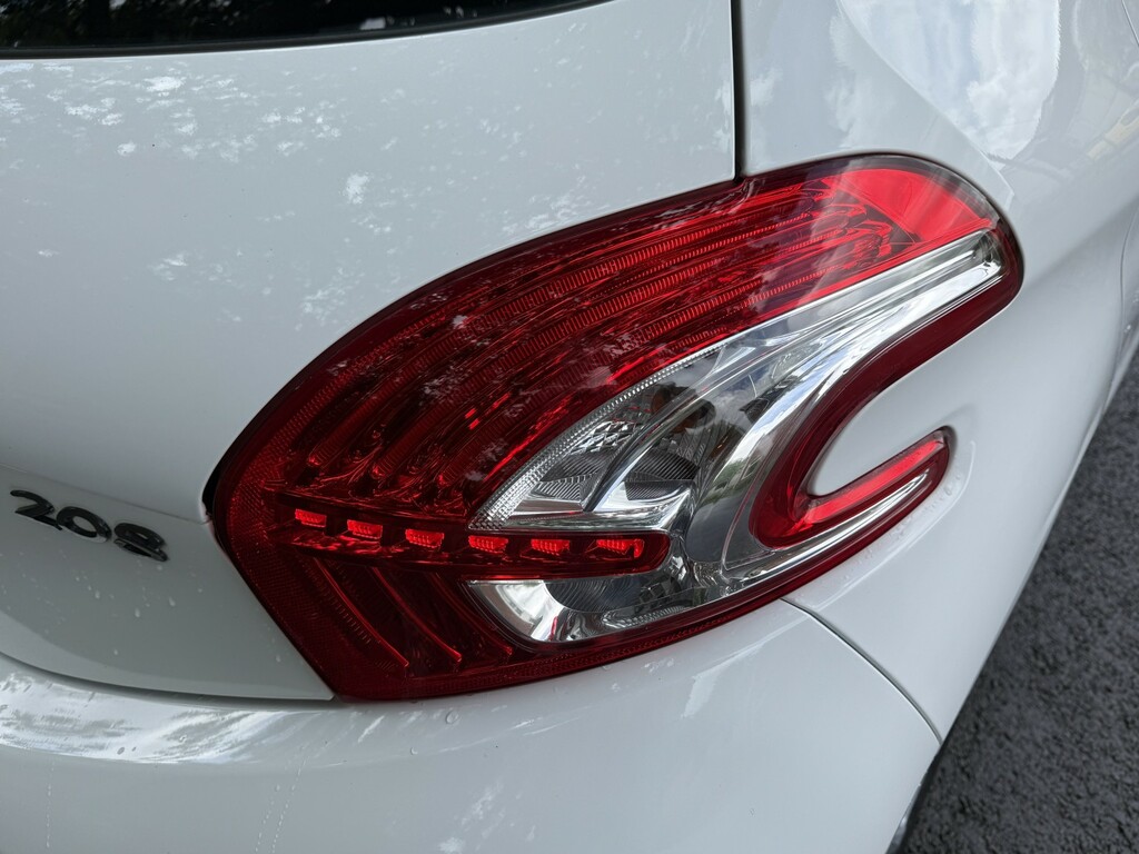 Peugeot 208 Hatchback 1.2 Vti Active1ownerdab-bt-alloys-20ta CV63XYP White #6