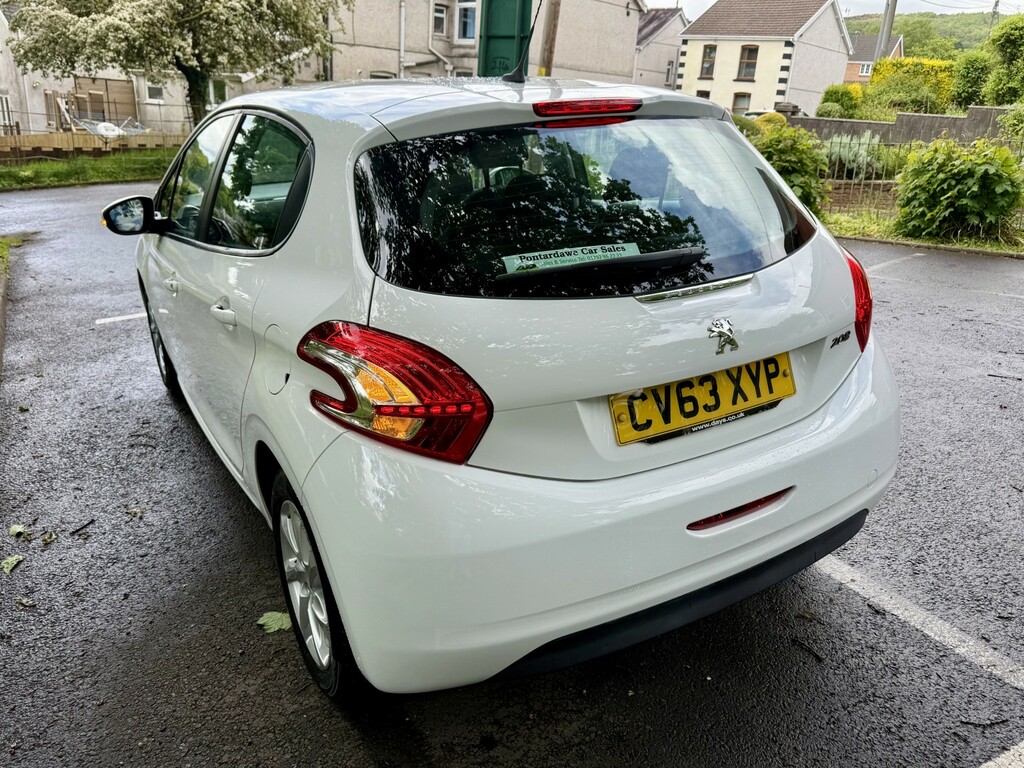 Peugeot 208 Hatchback 1.2 Vti Active1ownerdab-bt-alloys-20ta CV63XYP White #5