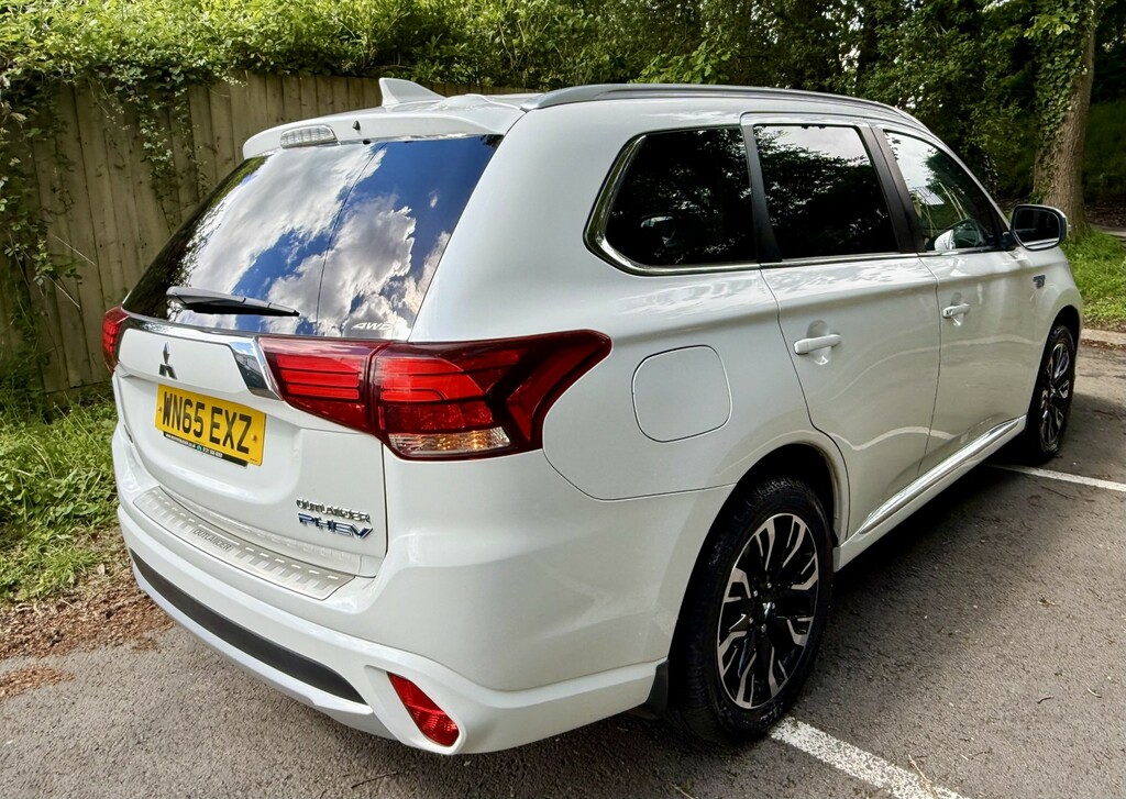 Mitsubishi Outlander Suv 2.0 H 12Kwh Gx4h4wd White #4