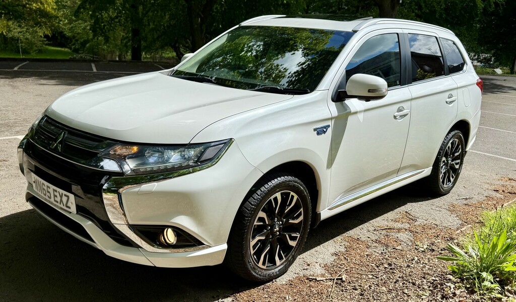 Mitsubishi Outlander Suv 2.0 H 12Kwh Gx4h4wd White #3