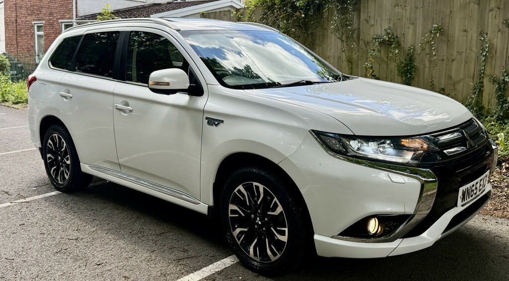 Mitsubishi Outlander Suv 2.0 H 12Kwh Gx4h4wd White #2