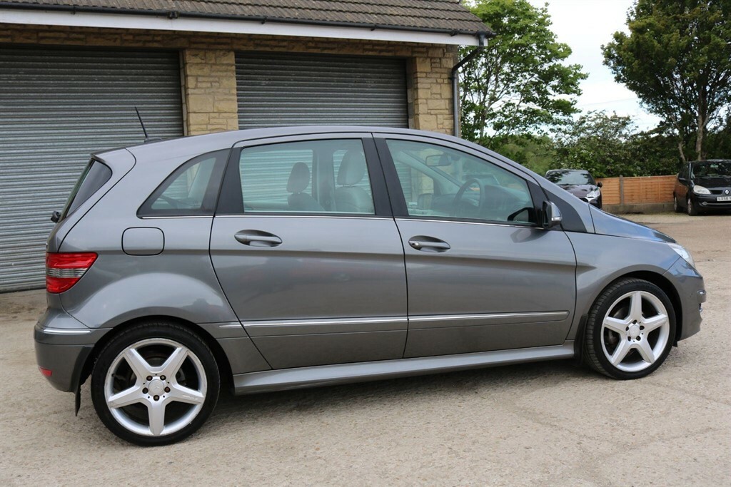 Mercedes-Benz B Class 2.0 B180 Cdi Sport Cvt  #5