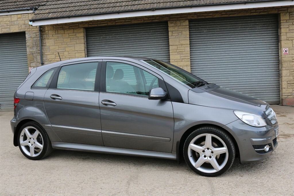 Mercedes-Benz B Class 2.0 B180 Cdi Sport Cvt  #3