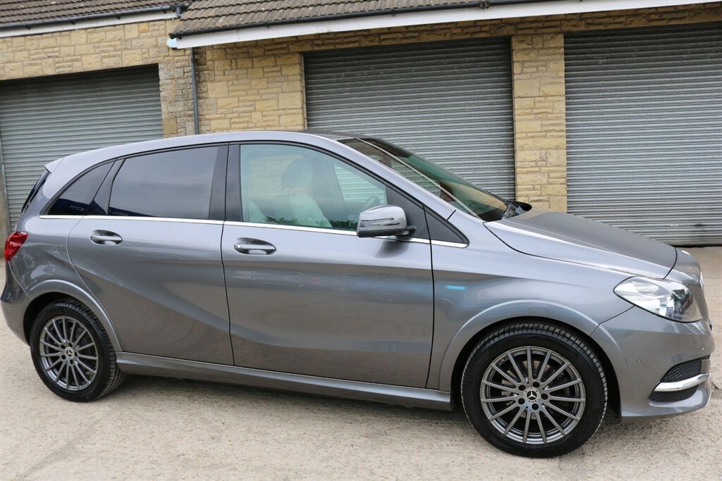 Mercedes-Benz B Class B250e Sport Executive #3