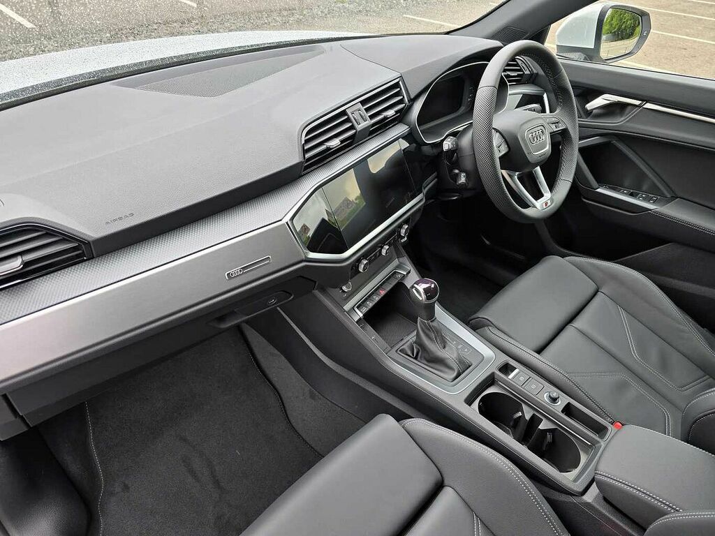 Audi Q3 S Line 35 Tfsi 150 Ps S Tronic - 2025 WG25ZHE White #2