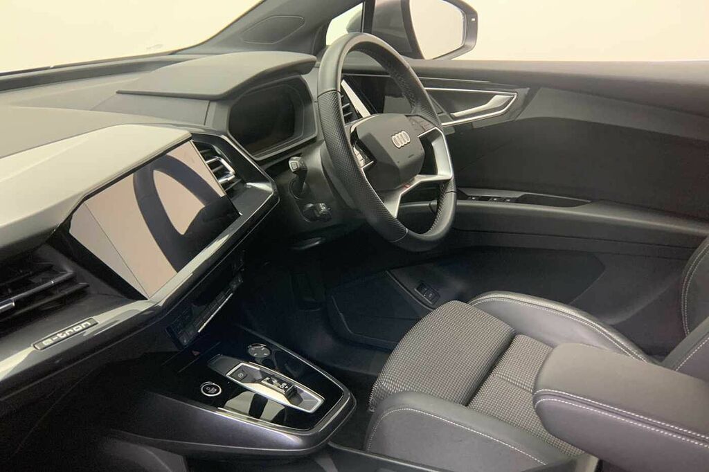 Audi Q4 E Tron Q4 S Line 50 E-tron Quattro 220,00 Kw - 2023 HG23EPN Grey #2