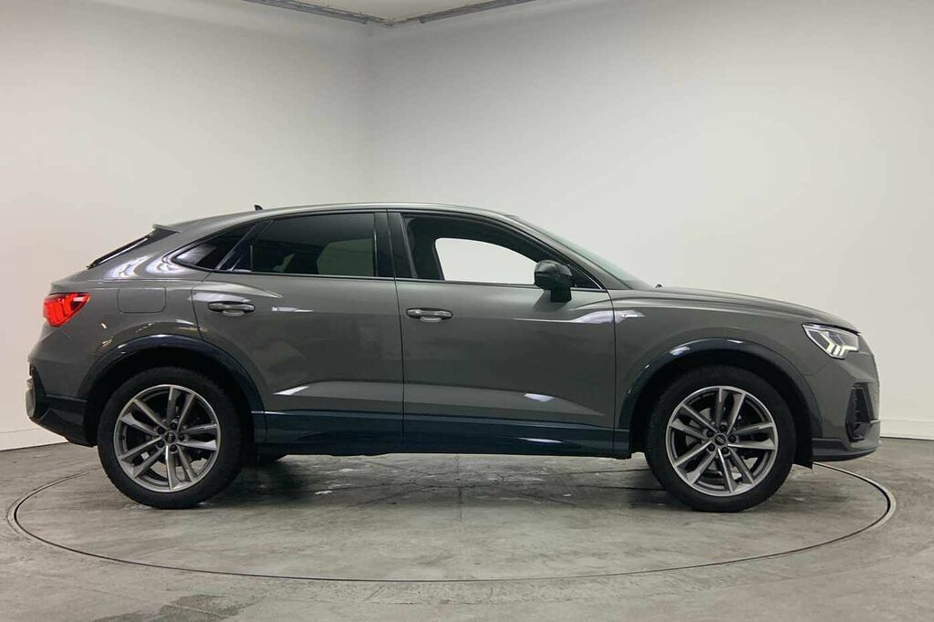Audi Q3 Black Edition 35 Tfsi 150 Ps 6-Speed - 2023 HF23VBT Grey #4