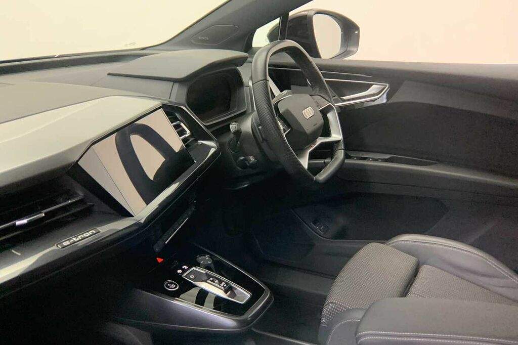 Audi Q4 E Tron Q4 S Line 40 E-tron 150,00 Kw - 2023 GY23EFT Black #2