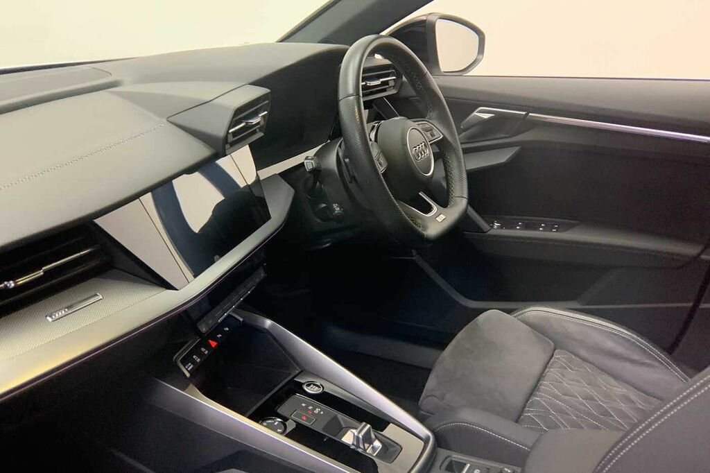 Audi A3 Edition 1 35 Tfsi 150 Ps S Tronic - 2023 HG23YUV White #2
