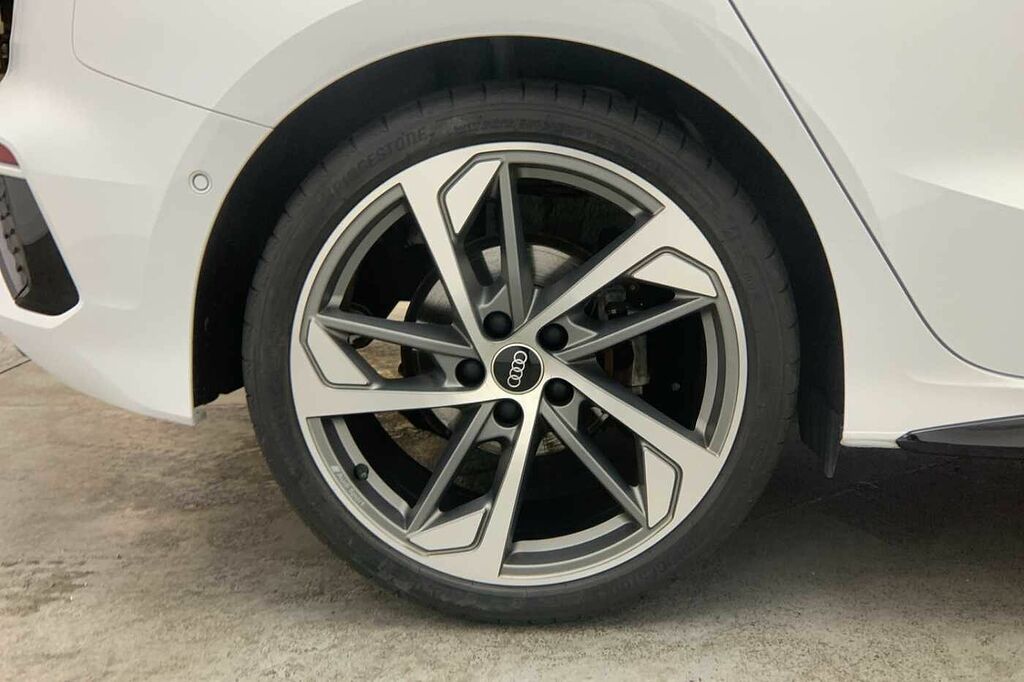 Audi A3 Edition 1 35 Tfsi 150 Ps S Tronic - 2023 HG23YUV White #5