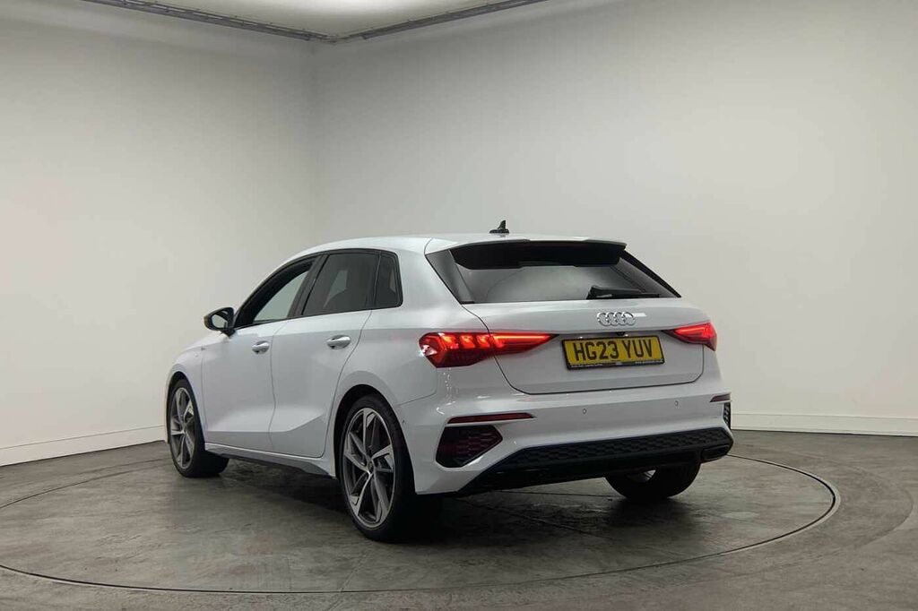 Audi A3 Edition 1 35 Tfsi 150 Ps S Tronic - 2023 HG23YUV White #3