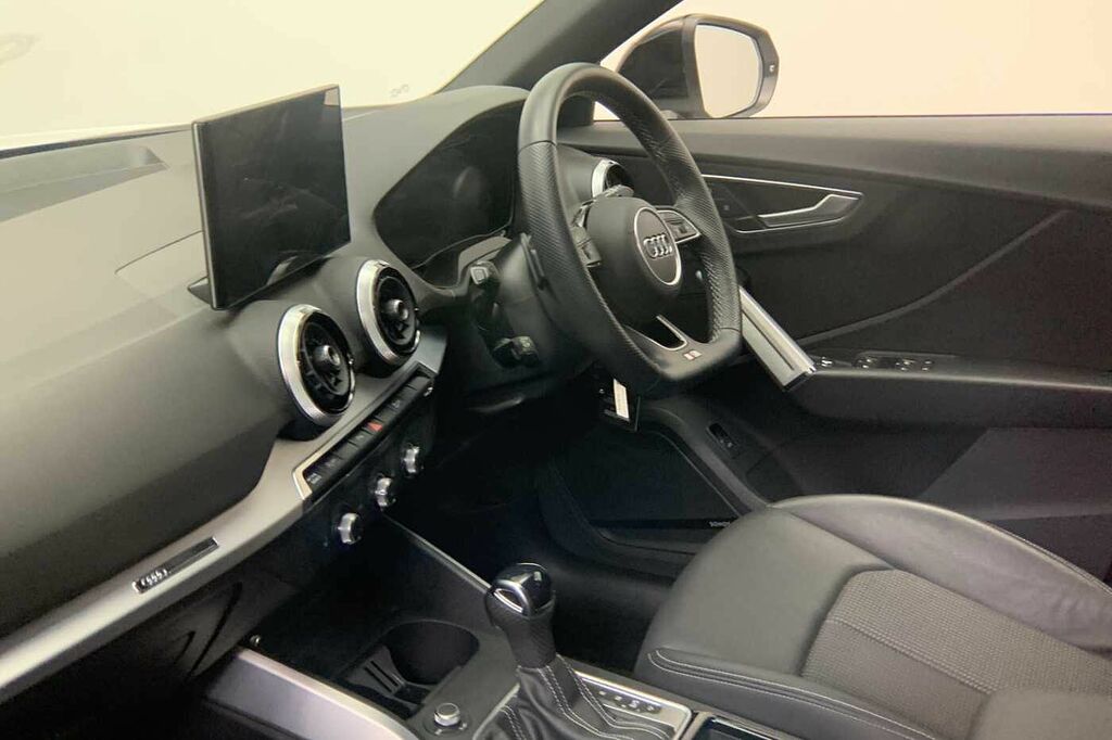 Audi Q2 Black Edition 35 Tfsi 150 Ps S Tronic - 2024 HD24CTY White #2
