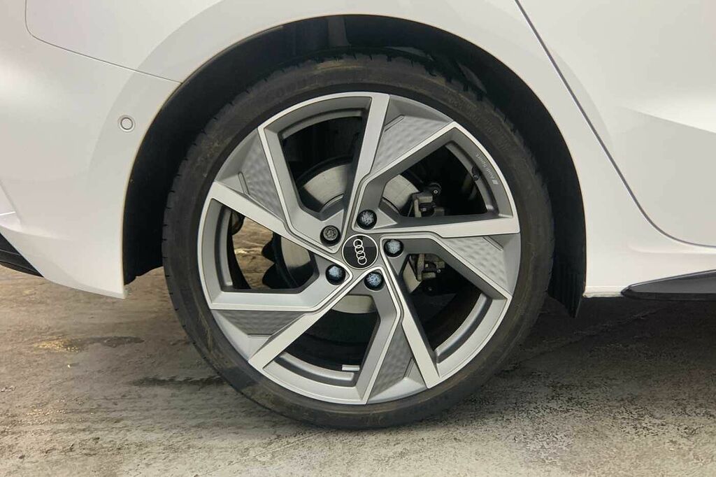 Audi A3 Black Edition 35 Tfsi 150 Ps S Tronic - 2025 HJ25VSL White #5
