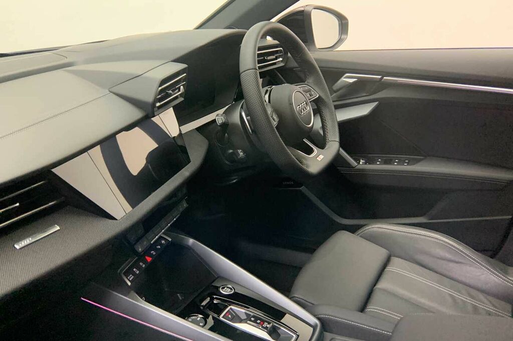 Audi A3 Black Edition 35 Tfsi 150 Ps S Tronic - 2025 HJ25VSL White #2