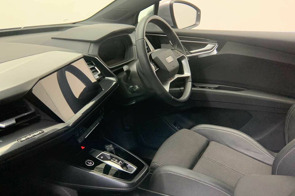 Audi Q4 E Tron Q4 S Line 40 E-tron 150,00 Kw - 2023 LM23UCH Silver #2