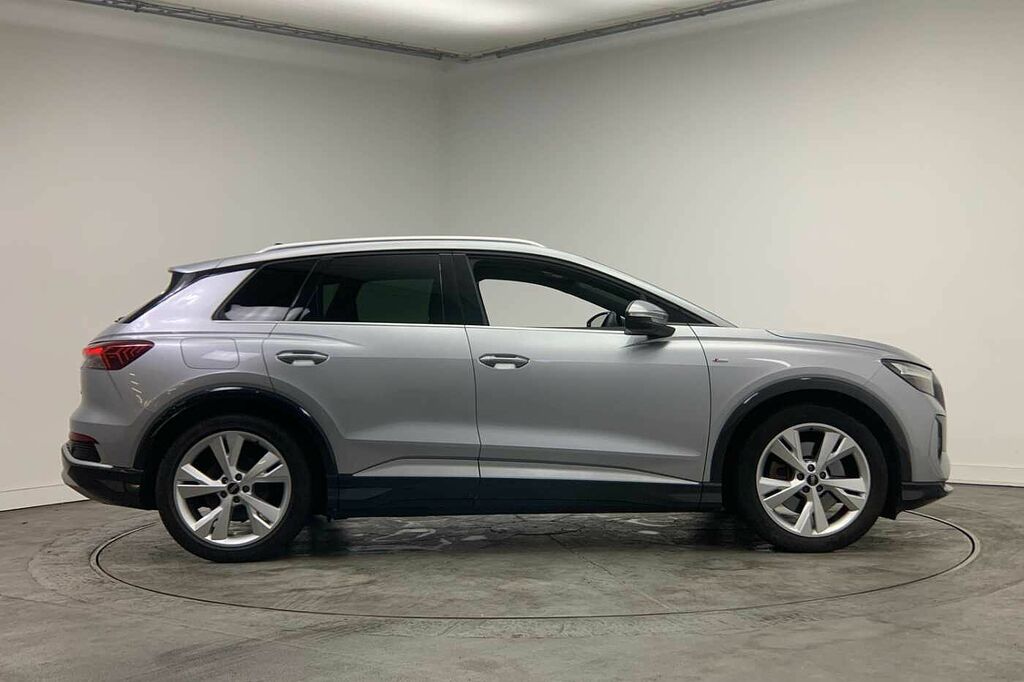 Audi Q4 E Tron Q4 S Line 40 E-tron 150,00 Kw - 2023 LM23UCH Silver #4