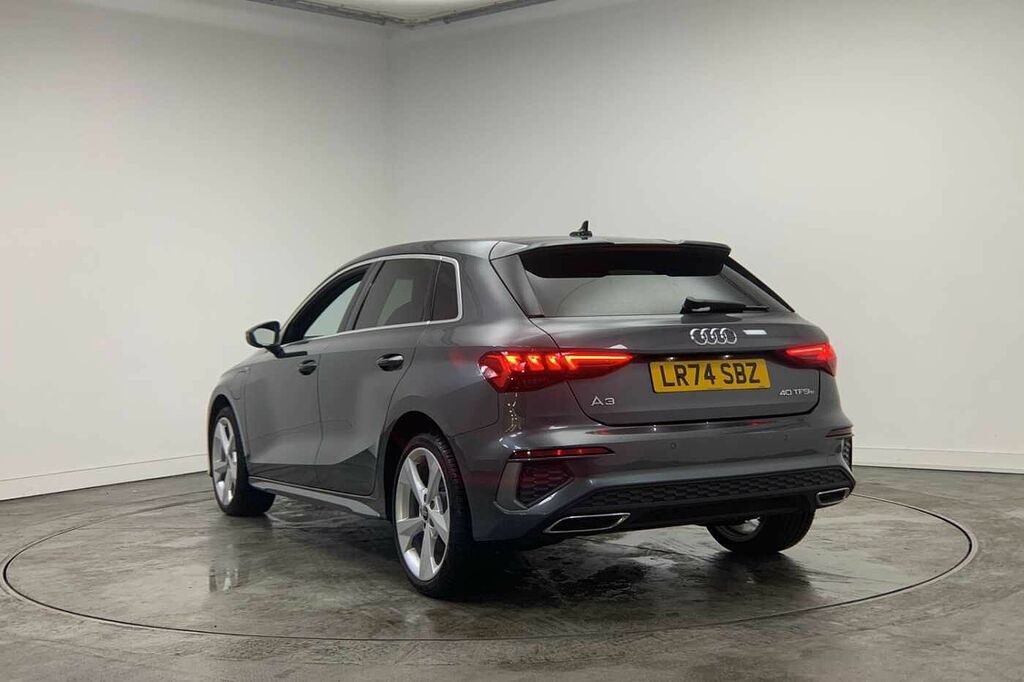 Audi A3 S Line 40 Tfsi E 204 Ps S Tronic - 2024 Grey #3