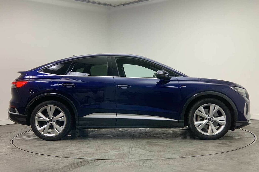 Audi Q4 E Tron Q4 Sportback S Line 45 E-tron 210,00 Kw - 2024 LO74EYZ Blue #4